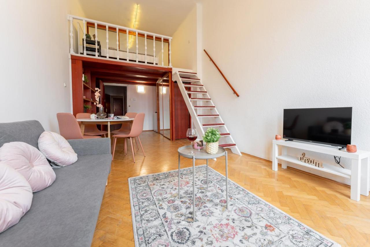Elizabeth'S Treasure Deluxe Apartment Budapest Exterior photo