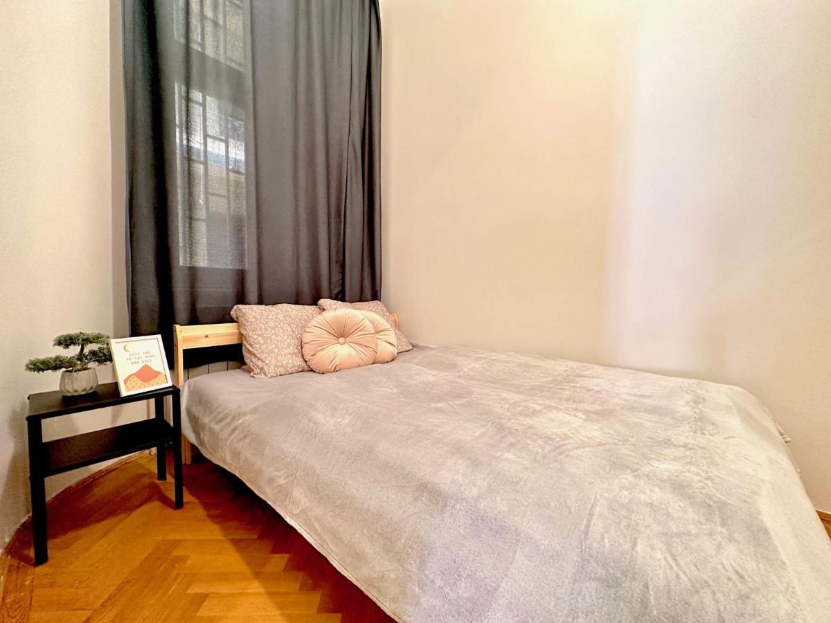 Elizabeth'S Treasure Deluxe Apartment Budapest Exterior photo