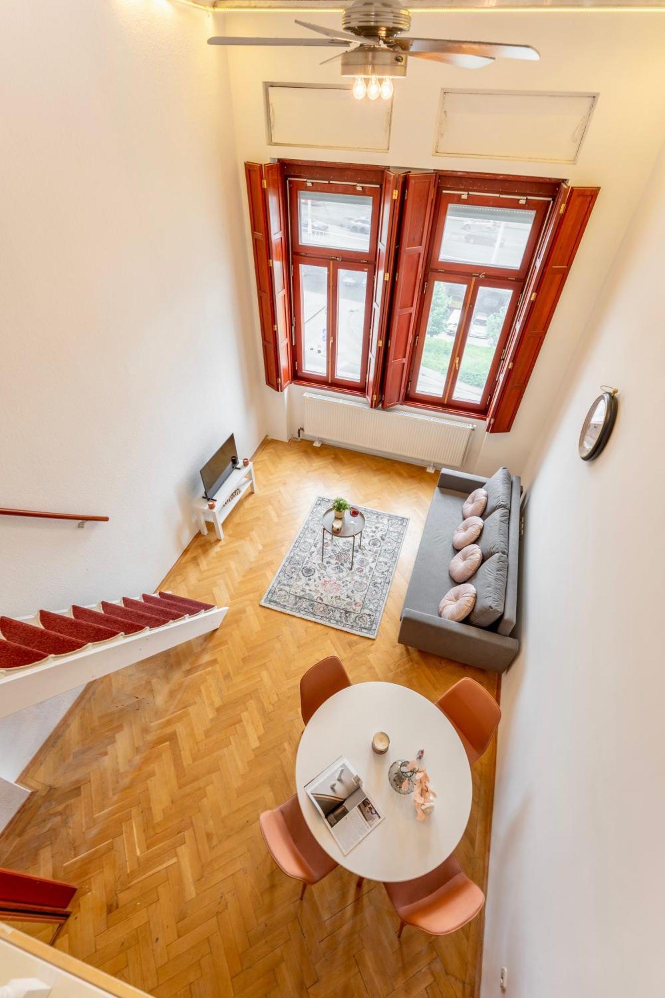 Elizabeth'S Treasure Deluxe Apartment Budapest Exterior photo